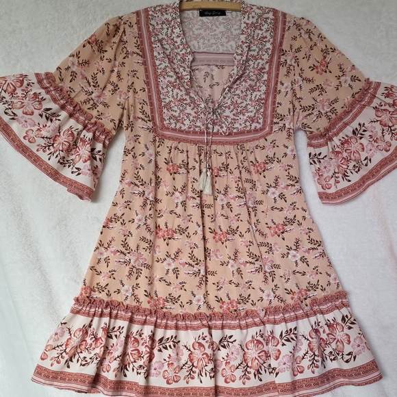 Romantic Floral Boho V-neck Babydoll Dress Bell Sleeves Tassels Flared Size L. - Picture 2 of 7